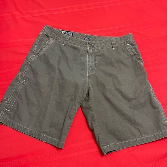 Kuhl Ramblr Dark Green Hiking Outdoor Utility Shorts Size 38 - Picture 1 of 10